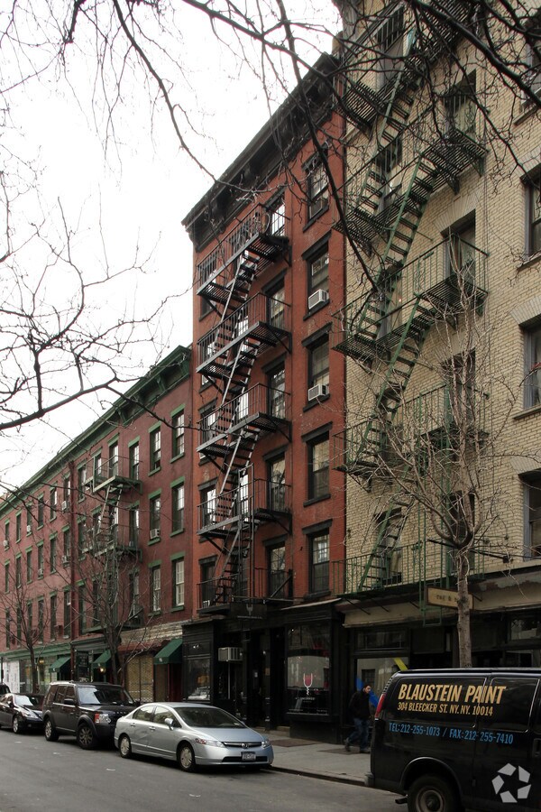 Photo - 98 Christopher Street