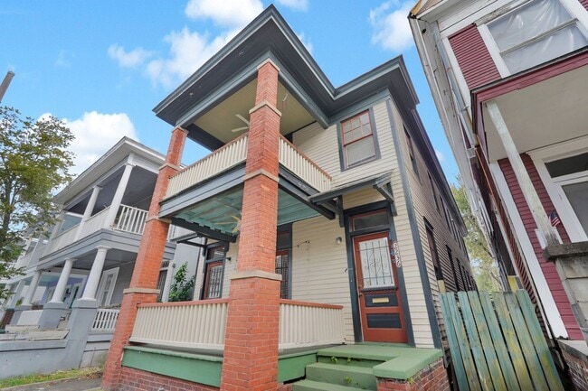 Photo - 2 BED | 1 BATH | STARLAND DISTRICT