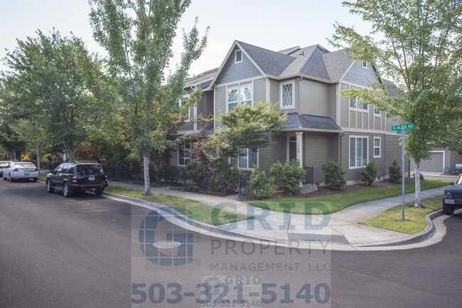 Photo - Spacious 3 Bedroom, 2.5 Bath Townhome Available in Hillsboro - 2 Car Garage!