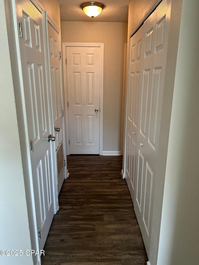 Photo - 3914 E 11th St Unit 103