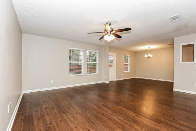 Photo - 726 Elderberry Way