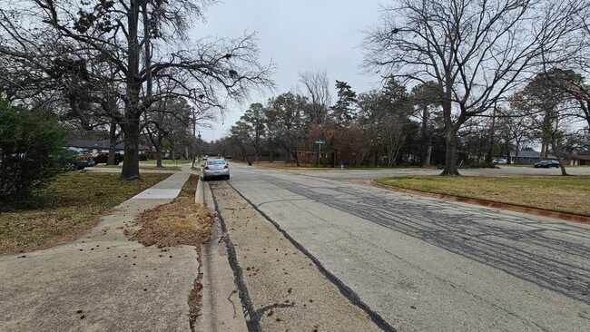 Photo - 2115 Glenwood Ln Unit #100