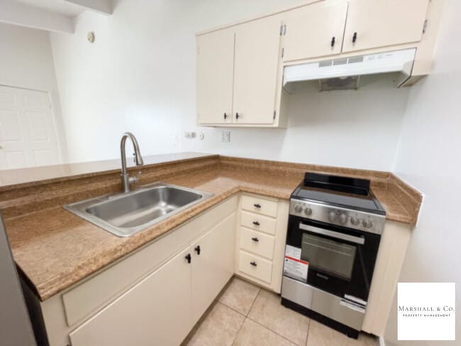 Photo - GOOD SIZED STUDIO - NEW LAMINATE HARDWOOD FLRS, NEW KITCHEN + BATH FEATURES!