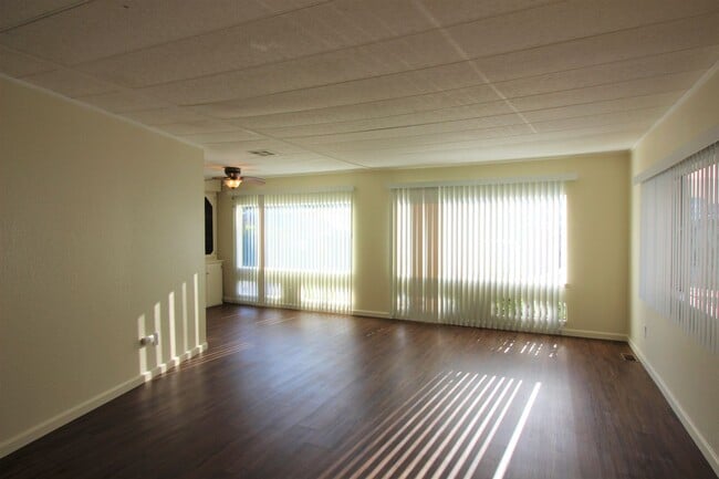 Photo - 2 Bedroom Mobile Home for Rent