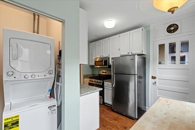 Photo - 2 bedroom in Chicago IL 60660 Unit 3N