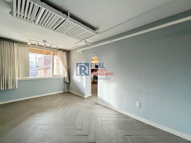 Photo - 561.5 S Ogden St