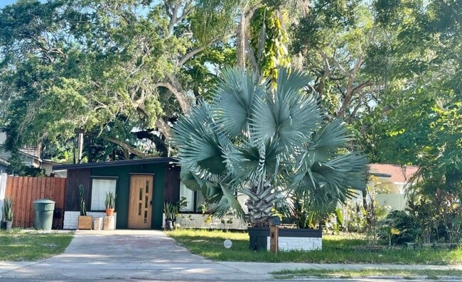 1212 DR Martin Luther King JR Street North