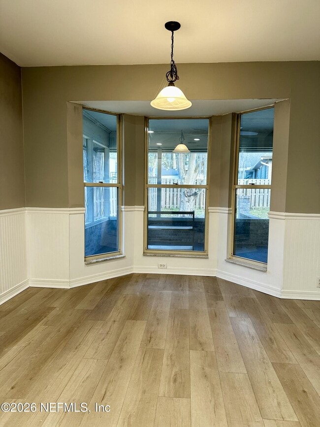 Photo - 2245 Brentfield Rd W