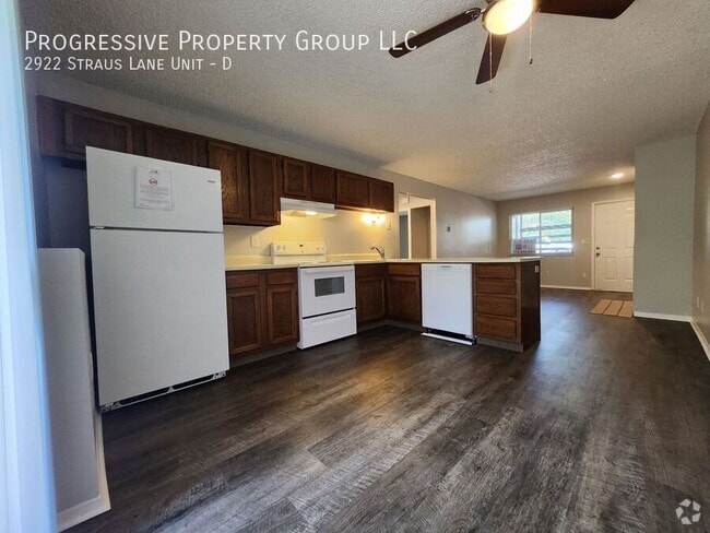 Building Photo - 2922 Straus Ln Unit D Rental