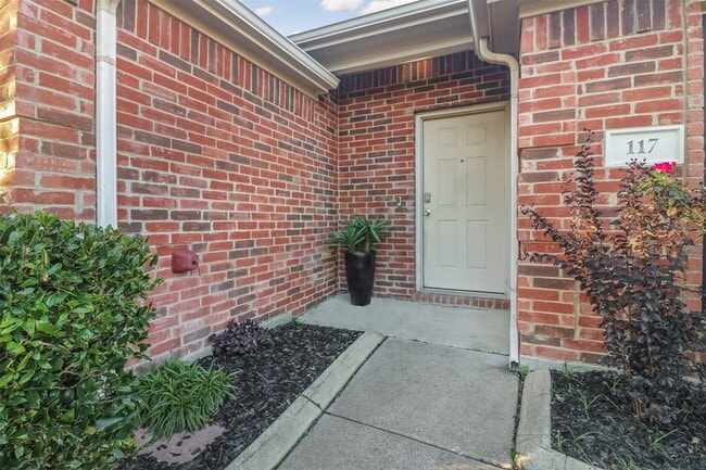 Photo - 117 Richard Ln