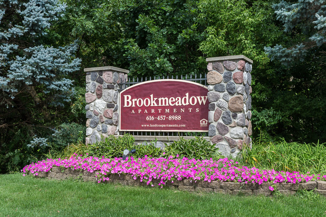 Brookmeadow Apartments - Brookmeadow Apartments