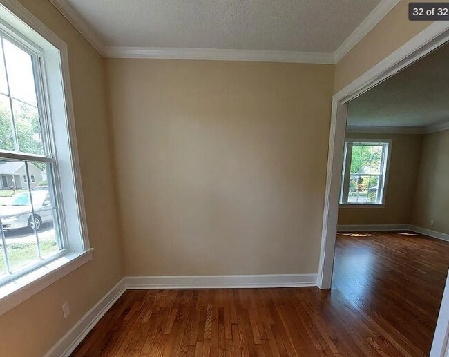 Photo - 916 9th Ave SE