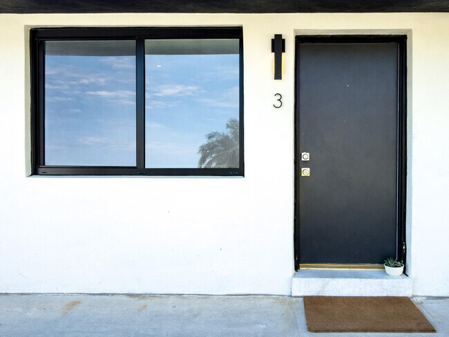 Photo - 47 NE 16th Pl Unit 3