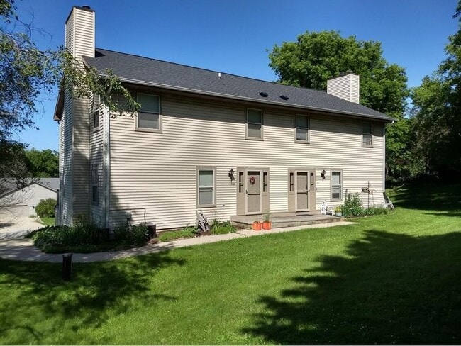 Building Photo - 440 Hi View Dr Unit 450