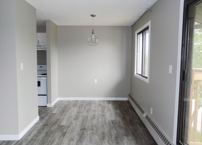 Building Photo - 8111-8196 StreetBlock D - 323