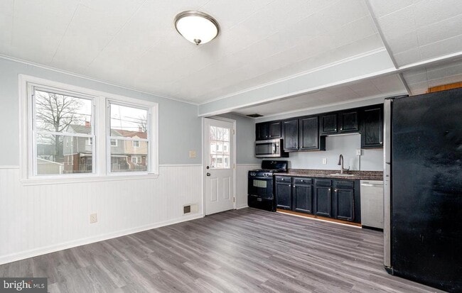 Photo - 2020 Dineen Dr