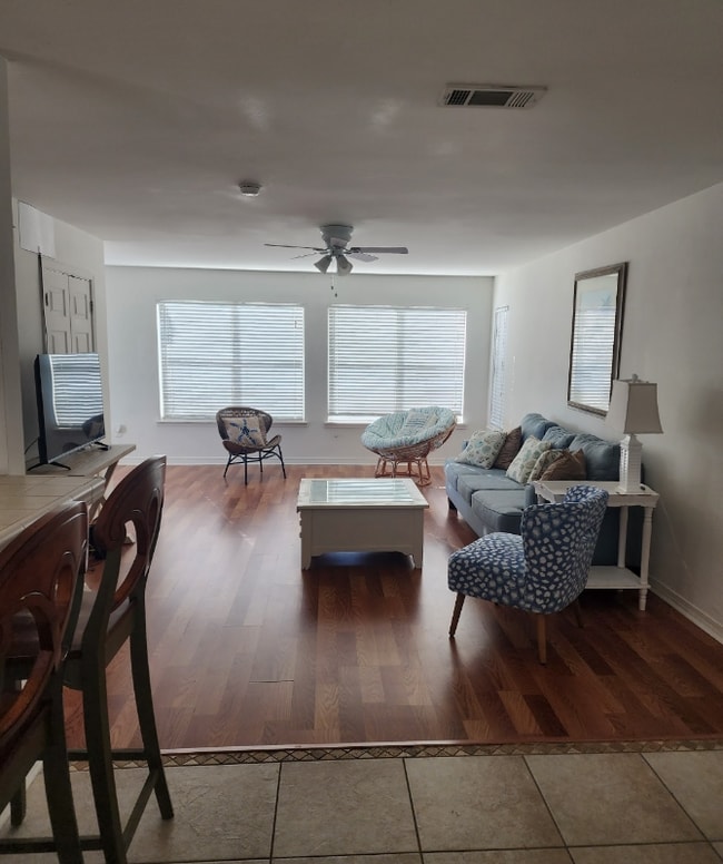 Photo - 870 Marina Dr Unit A