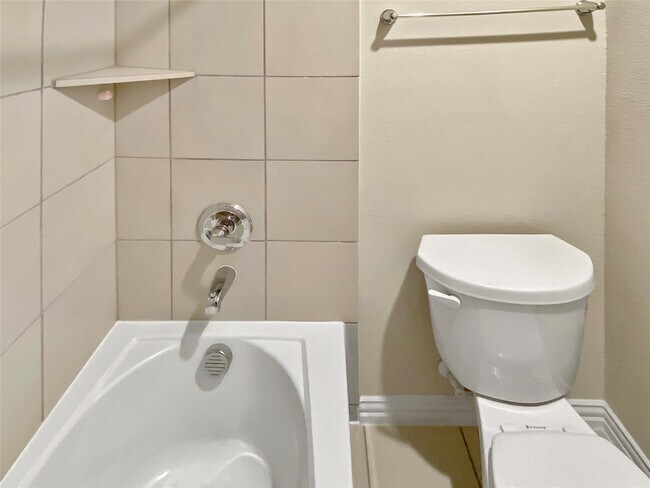 Photo - 11922 Amber Oak Wy