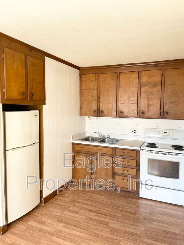 Photo - 400 N Taylor St