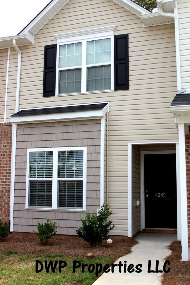 Building Photo - 4245 Youngstown Dr