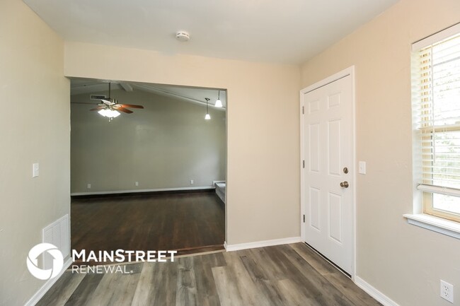 Photo - 1101 S Avery Dr