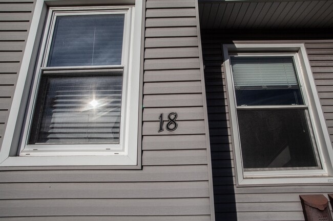 Photo - 18 Howard Pl Unit 2