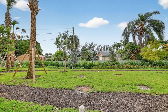 Photo - 4965 Serafica Dr