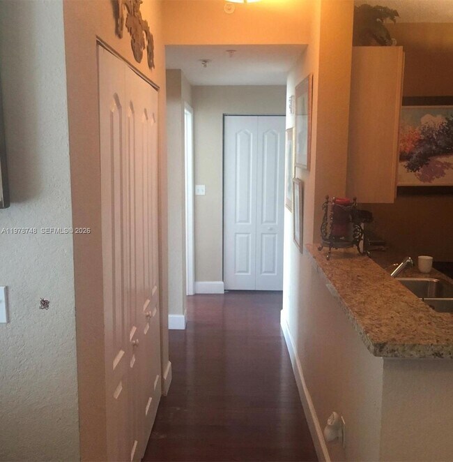 Photo - 6001 SW 70th St Unit 429