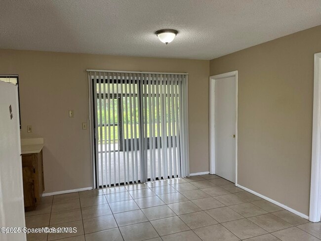 Photo - 1436 Valerius St SE House