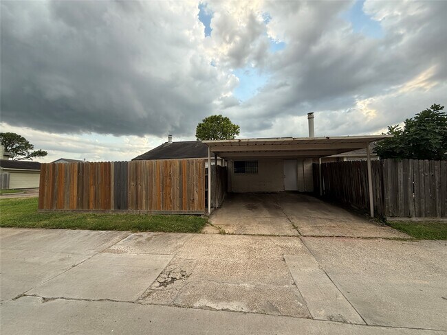 Building Photo - 6387 S Briar Bayou Dr Rental