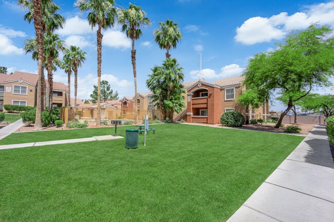 Building Photo - 8101 W Flamingo Rd