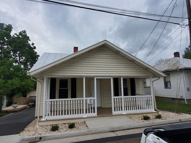 Photo - 151 Academy St