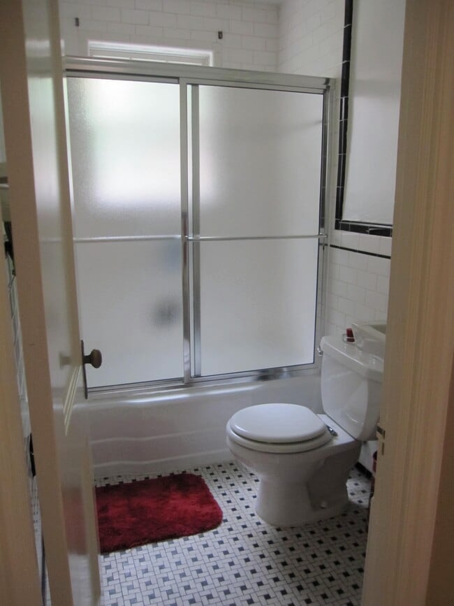 Building Photo - 3700 Kennedy Street Rental
