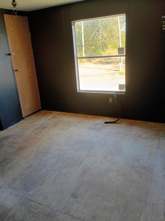 Photo - 111 Wilbur Ln