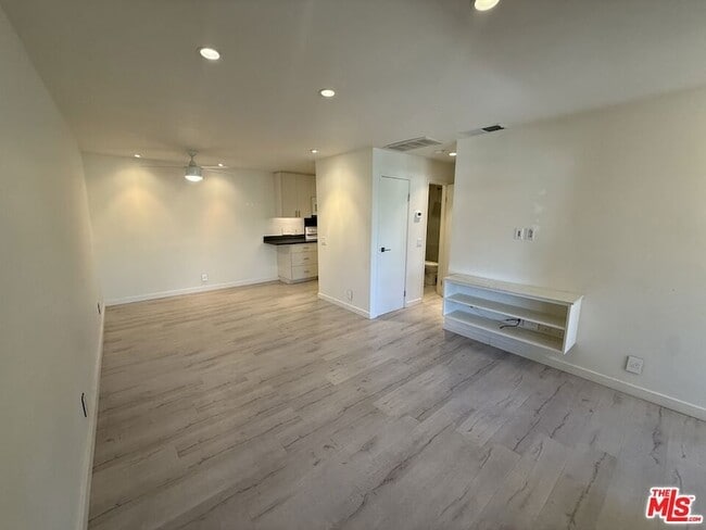 Building Photo - 2857 N Los Felices Rd