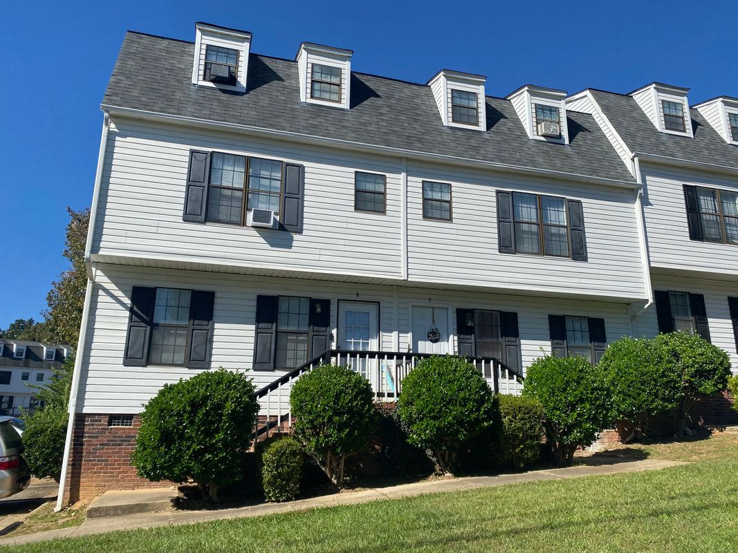 Photo - 1024 Fir Pl