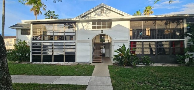 Building Photo - 18965 NW 62nd Ave Unit 202 Rental