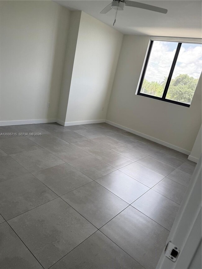 Photo - 16395 Biscayne Blvd Unidad 312