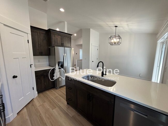 Photo - 4403 E Hatch Holw Ln