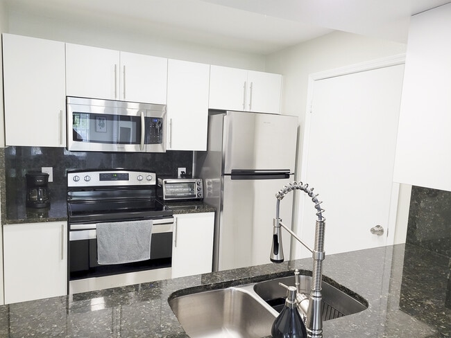 Photo - 7310 Westpointe Blvd Unit 628