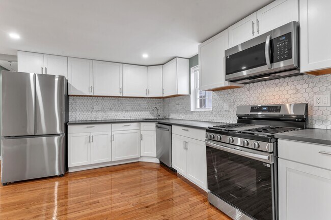 Photo - 11 Brett St Unit 2