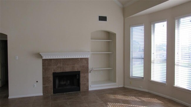 Photo - 2033 Creole Dr