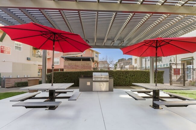 Photo - The Lexington Apartments