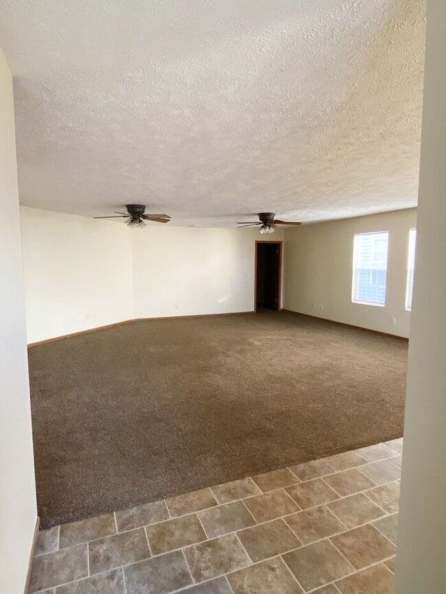 Photo - Collett Meadows - Large open floor plan, 4 bedroom Home with 2 baths - PETS WELCOME!