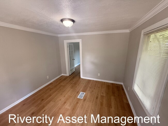 Photo - 2206 Lyon Ave