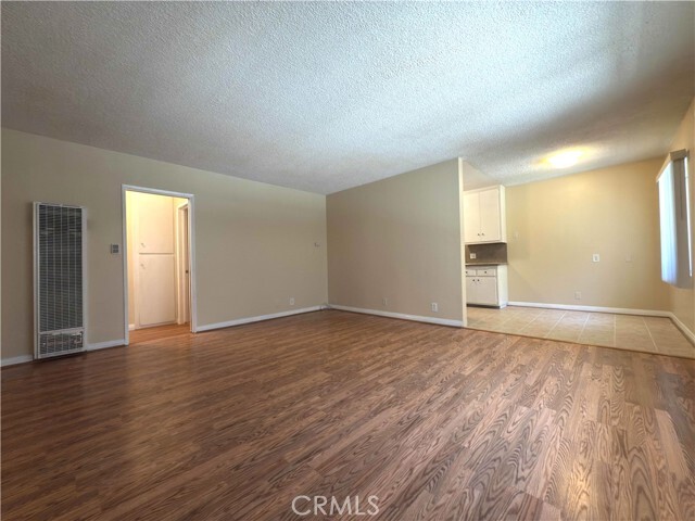 Photo - 1325 E 7th St Unidad 2