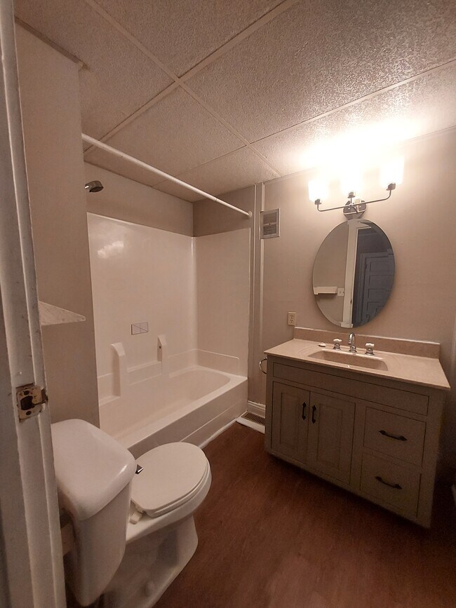 Photo - 79 N 10th St Unidad A