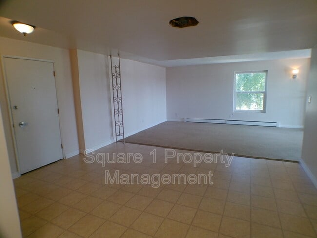 Photo - 6233-6124 124 St NW
