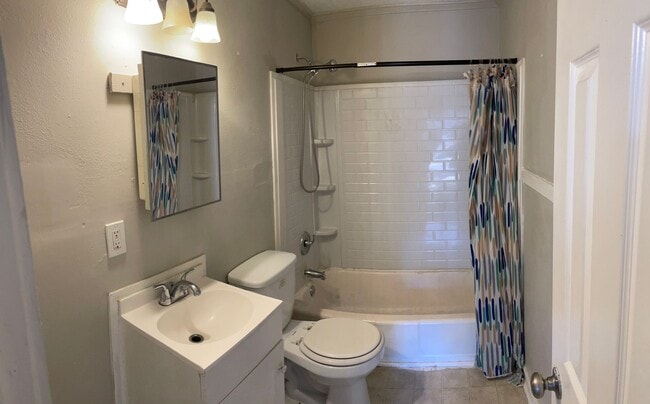 Photo - Triplex End Unit for Rent – Plainview Neighborhood, Wichita, KS Unit 2625 S Fees St - Triplex