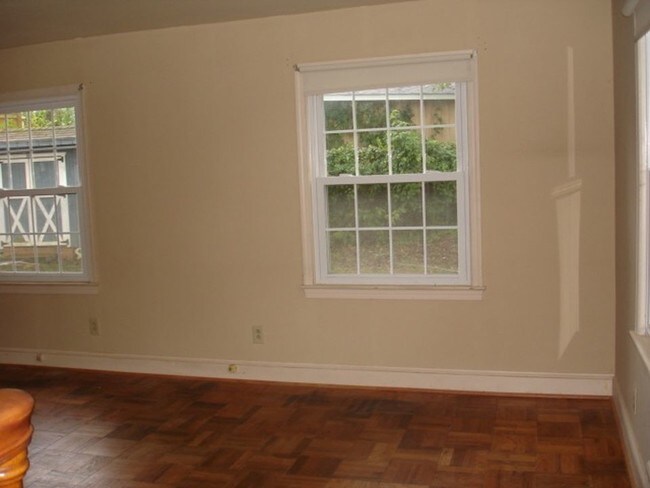 Photo - 1201 Edmonston Dr